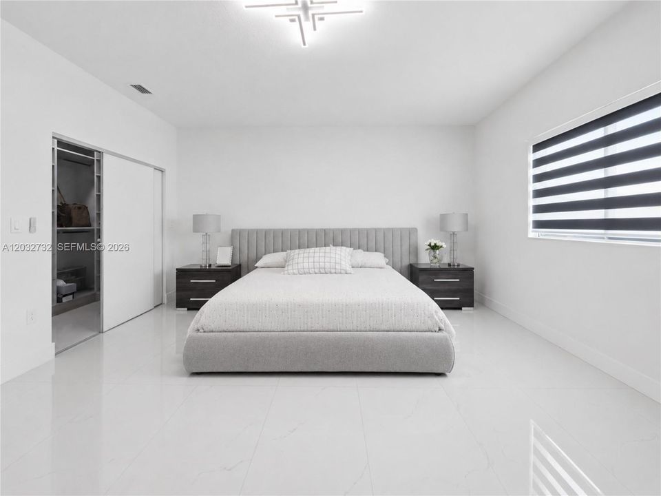 For Sale: $1,250,000 (5 beds, 4 baths, 2437 Square Feet)