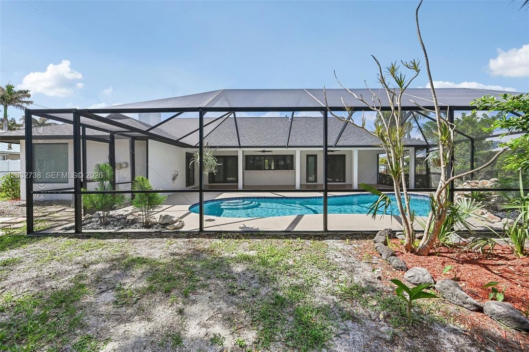 En Venta: $549,200 (3 camas, 2 baños, 1746 Pies cuadrados)