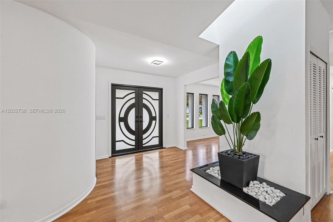 En Venta: $549,200 (3 camas, 2 baños, 1746 Pies cuadrados)