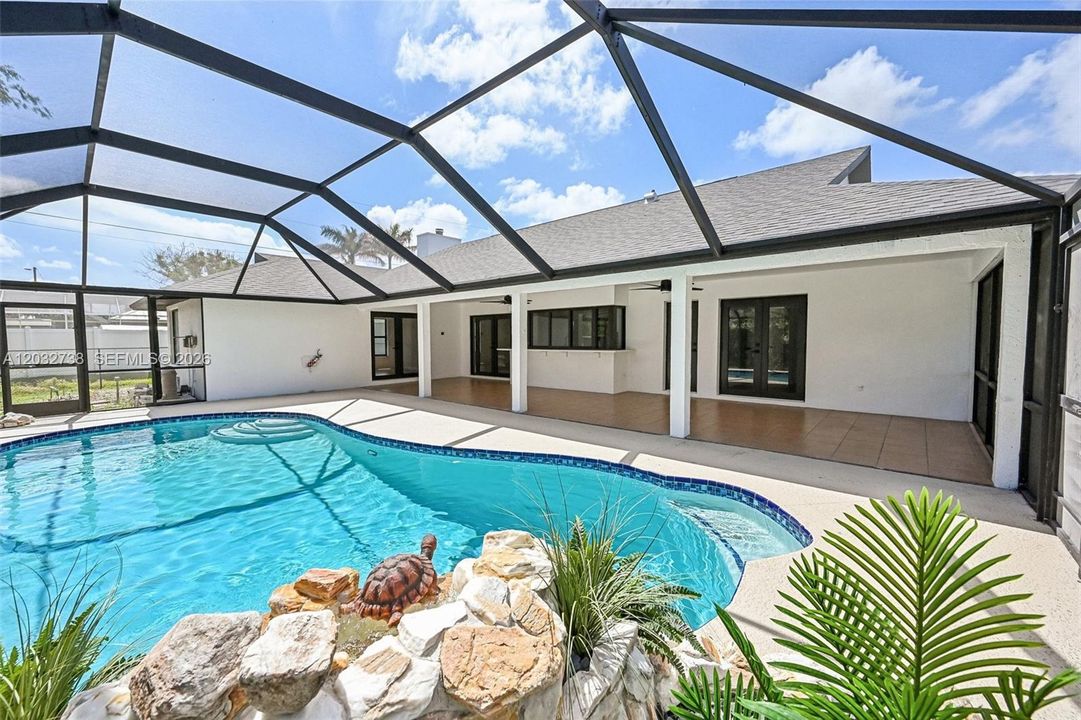 En Venta: $549,200 (3 camas, 2 baños, 1746 Pies cuadrados)