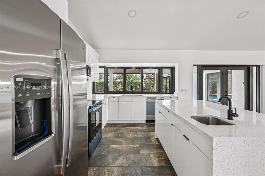 En Venta: $549,200 (3 camas, 2 baños, 1746 Pies cuadrados)