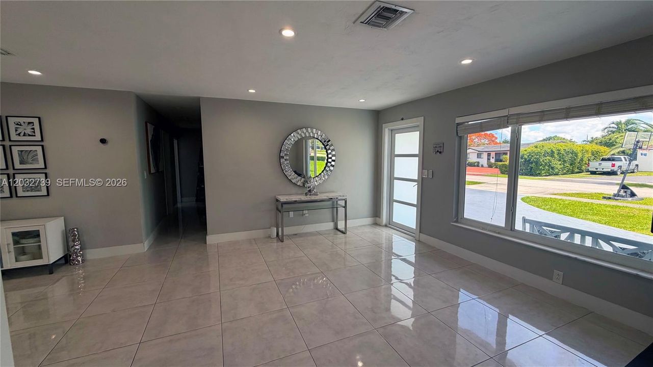 For Sale: $720,000 (3 beds, 2 baths, 1666 Square Feet)