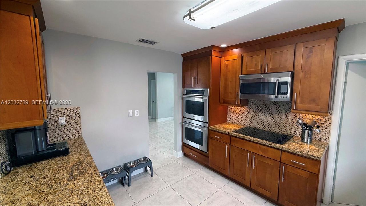 For Sale: $720,000 (3 beds, 2 baths, 1666 Square Feet)