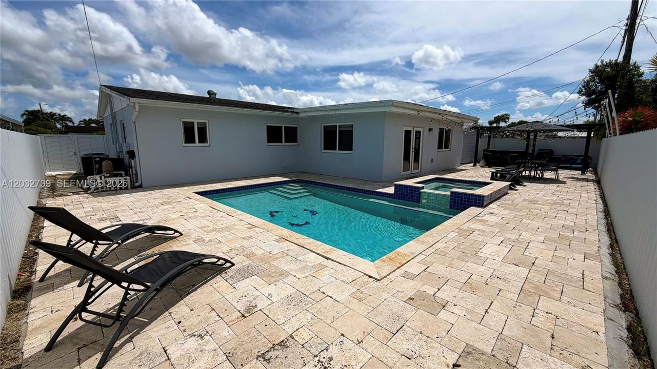 For Sale: $720,000 (3 beds, 2 baths, 1666 Square Feet)