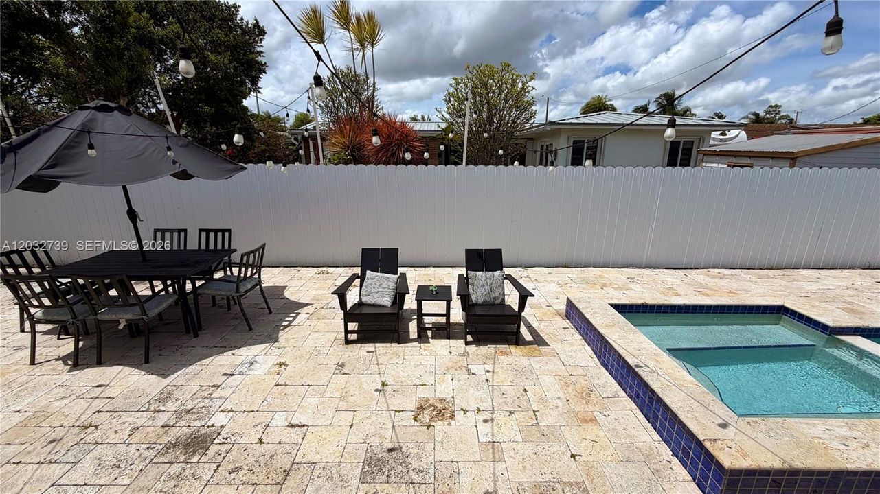For Sale: $720,000 (3 beds, 2 baths, 1666 Square Feet)