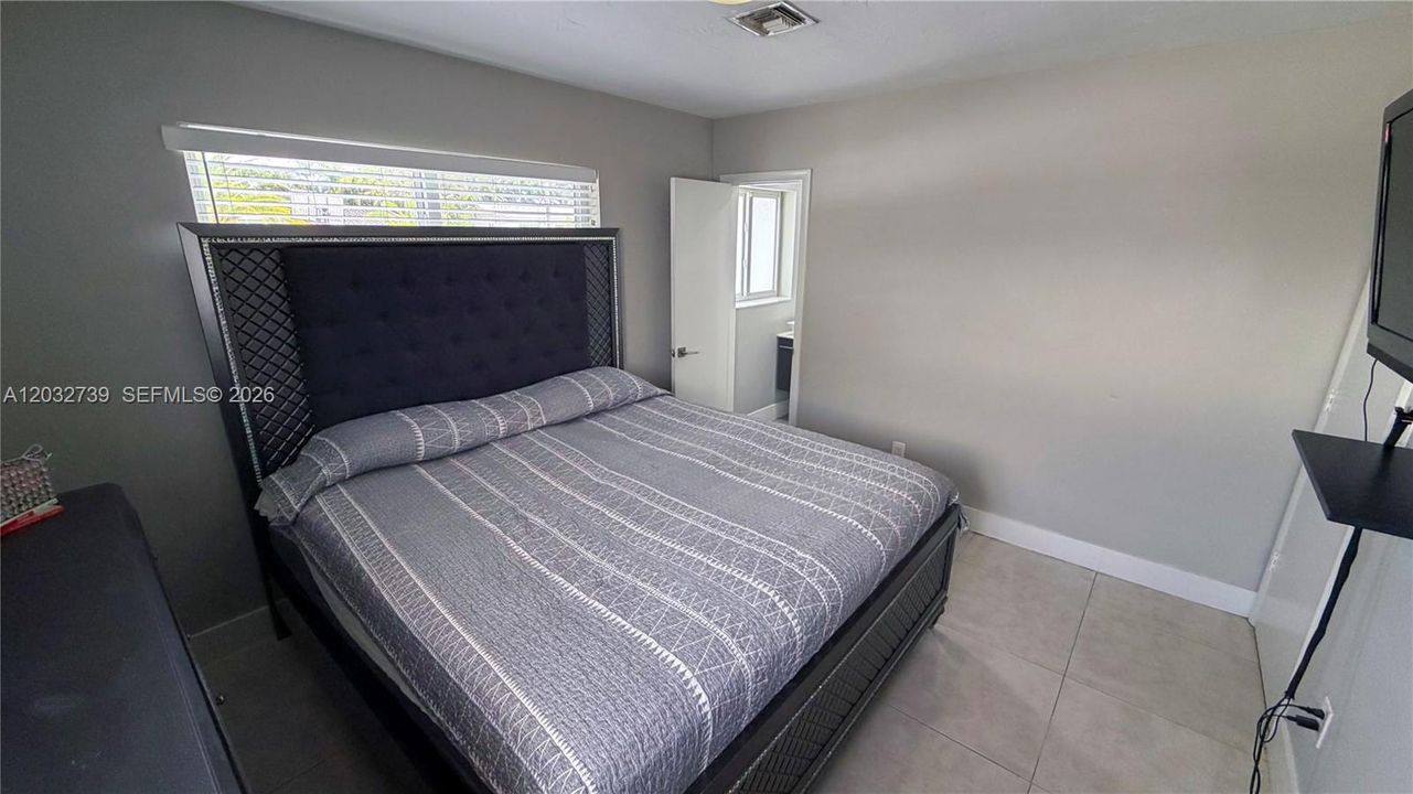 For Sale: $720,000 (3 beds, 2 baths, 1666 Square Feet)