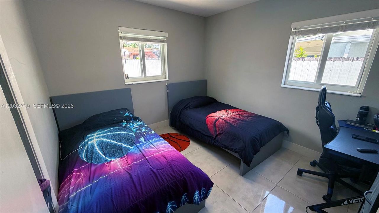 For Sale: $720,000 (3 beds, 2 baths, 1666 Square Feet)