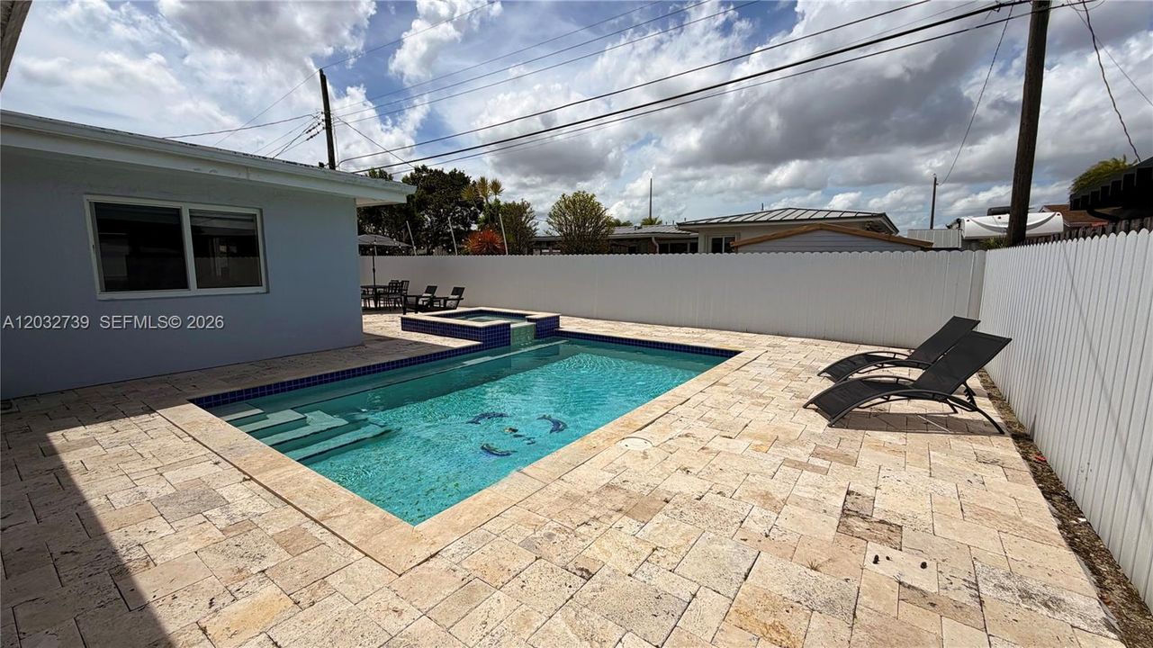 For Sale: $720,000 (3 beds, 2 baths, 1666 Square Feet)