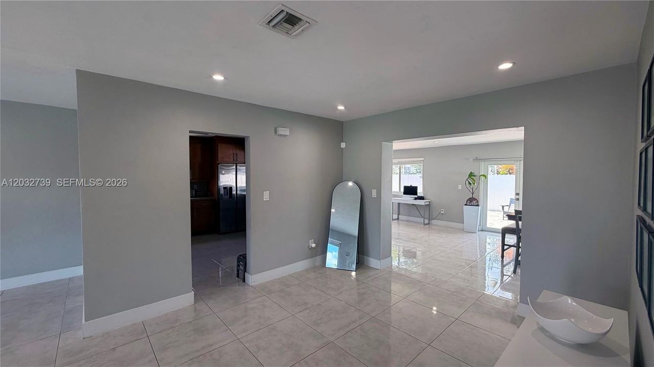 For Sale: $720,000 (3 beds, 2 baths, 1666 Square Feet)