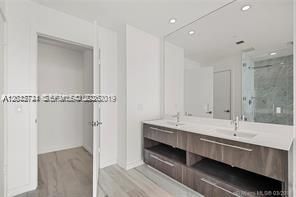 For Rent: $6,100 (2 beds, 2 baths, 1057 Square Feet)