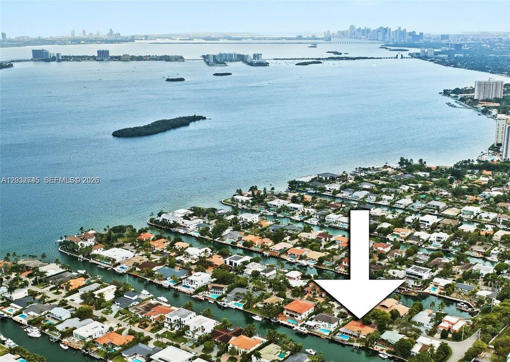 For Sale: $3,999,000 (0.40 acres)