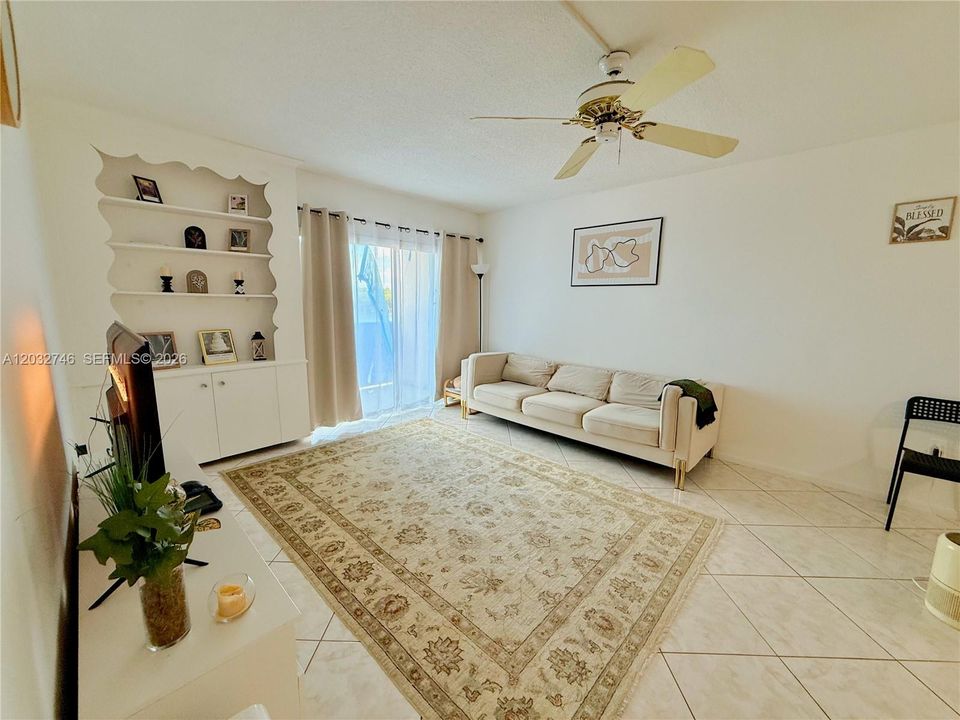 For Sale, Beautiful unit for Sale in the Heart of Sunny Isles Investors Paradise by Andrea Guzman