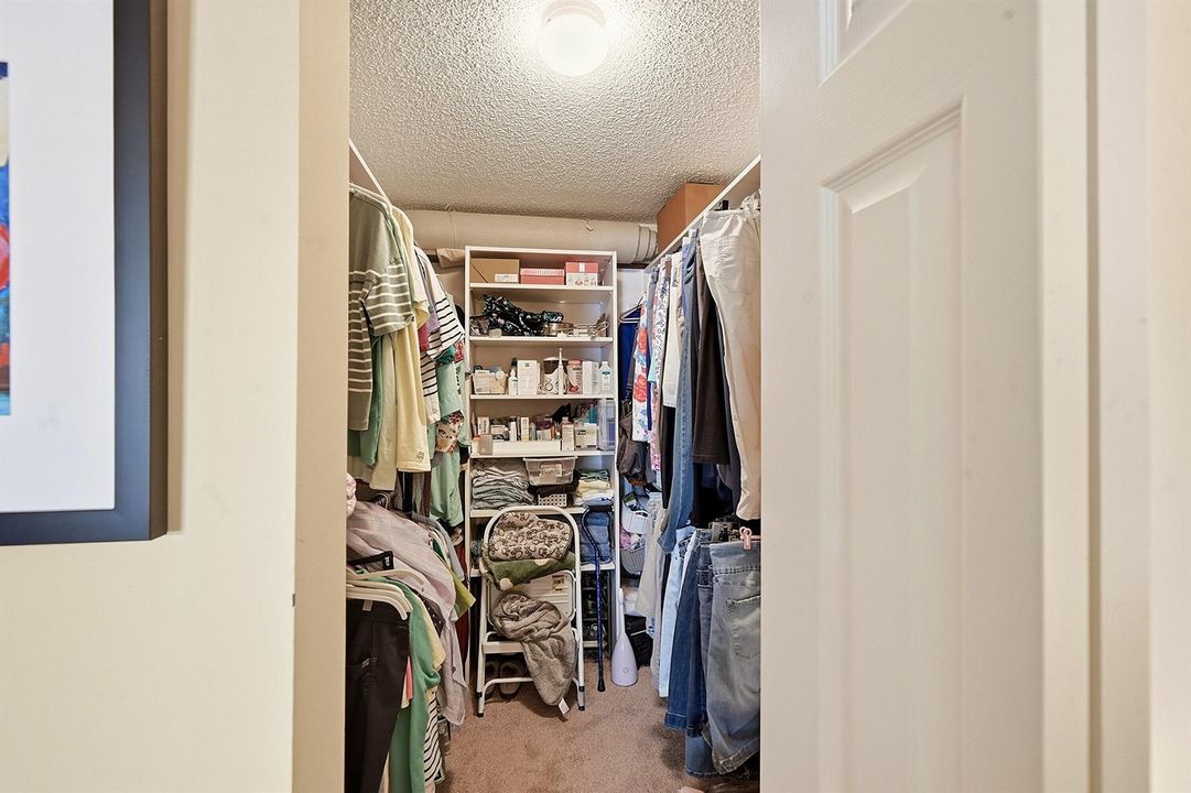 22 Primary walk in closet