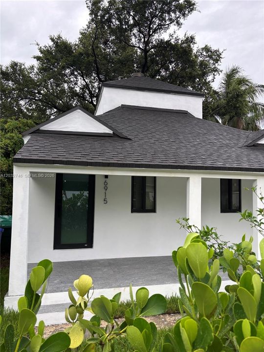 For Rent: $1,950 (4 beds, 3 baths, 1541 Square Feet)