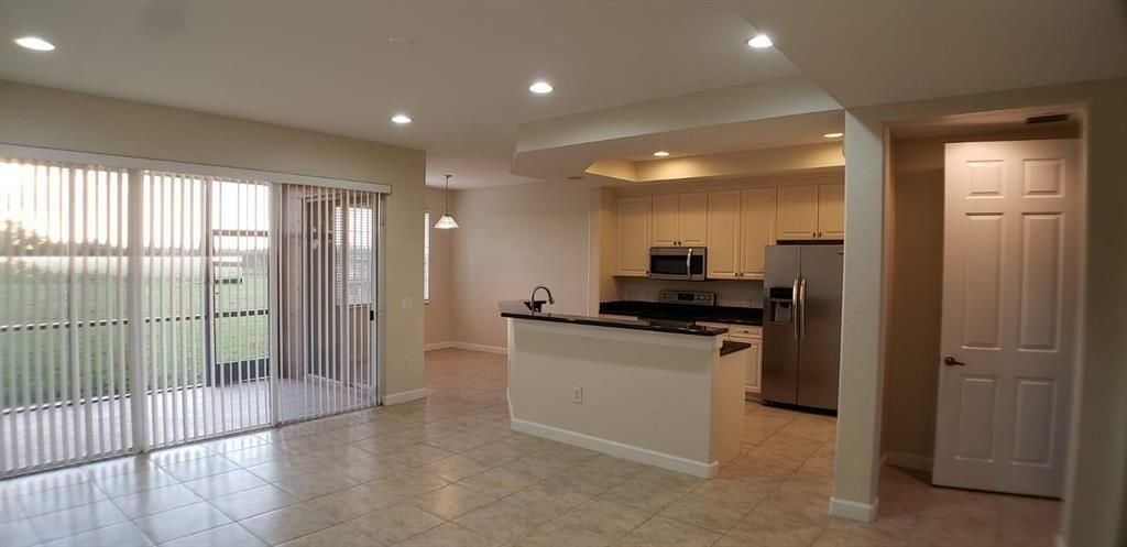 Kitchen_Overview_2