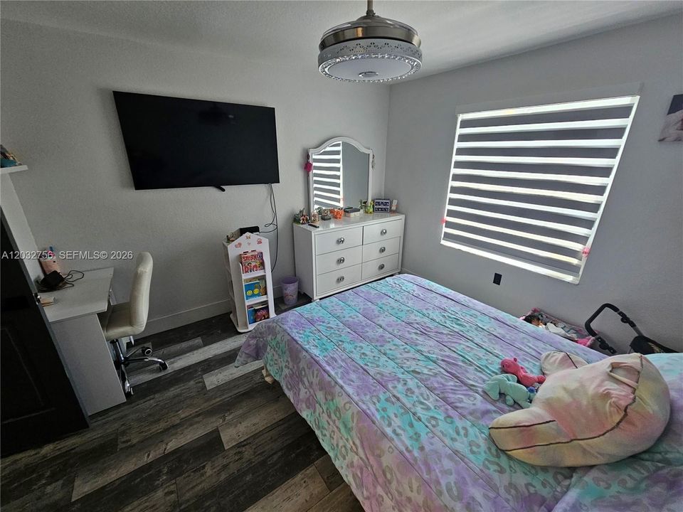 2nd ROOM