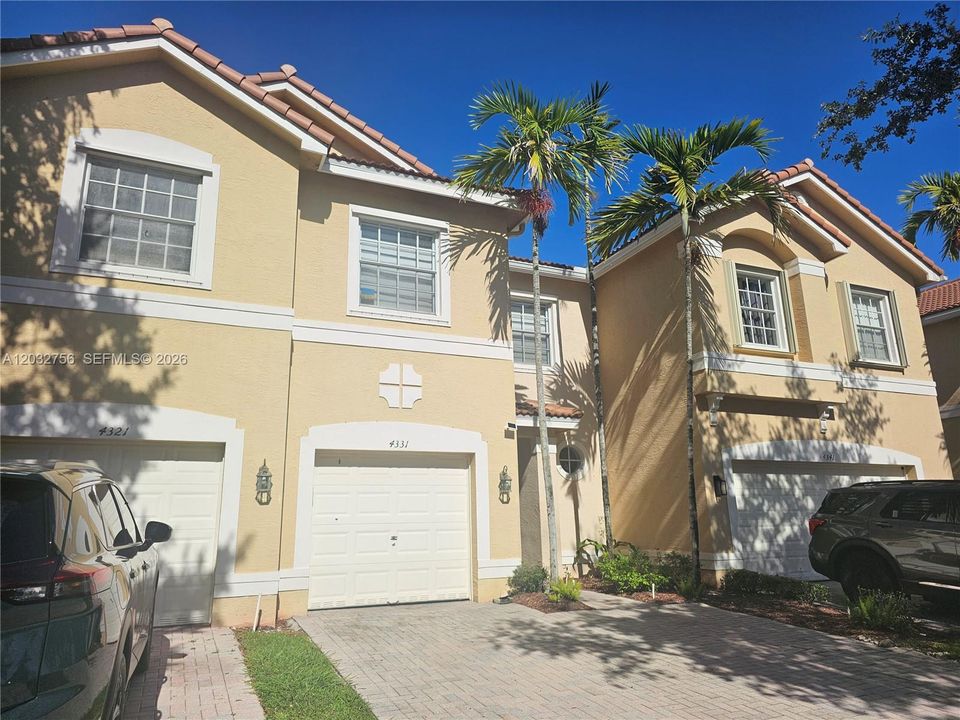 For Sale: $530,000 (3 beds, 2 baths, 1793 Square Feet)