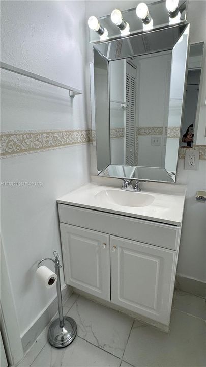 For Rent: $1,600 (1 beds, 1 baths, 591 Square Feet)