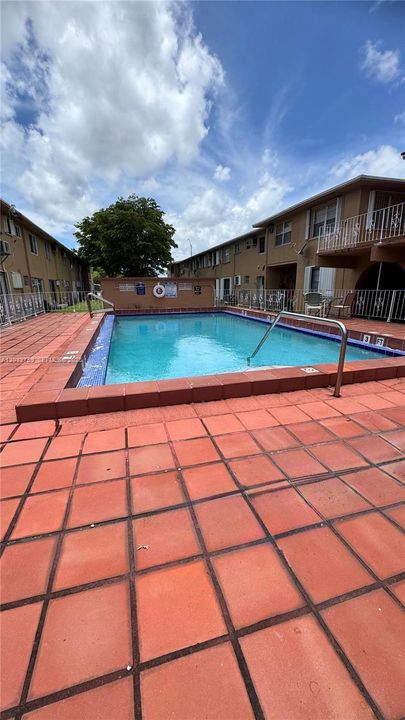 For Rent: $1,600 (1 beds, 1 baths, 591 Square Feet)