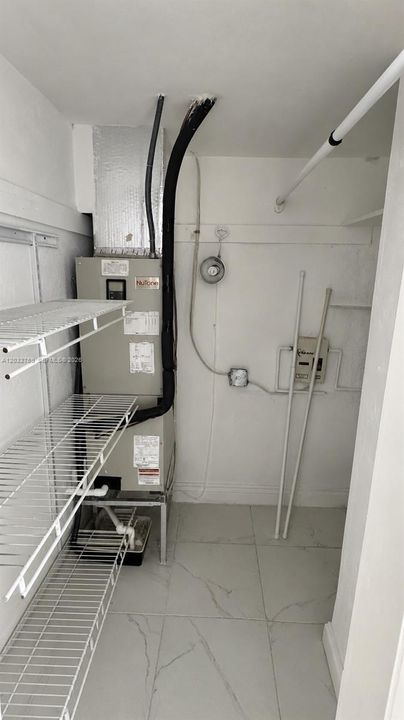 For Rent: $1,600 (1 beds, 1 baths, 591 Square Feet)