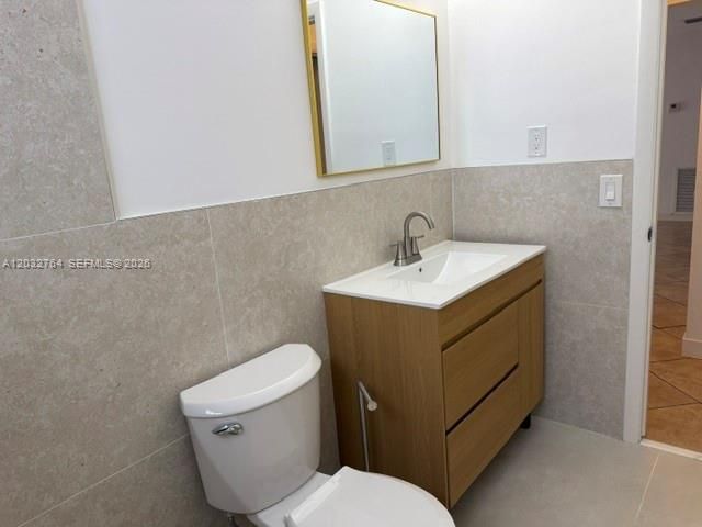 For Rent: $5,650 (2 beds, 2 baths, 1291 Square Feet)