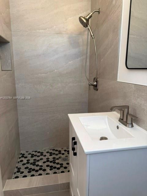 For Rent: $5,650 (2 beds, 2 baths, 1291 Square Feet)