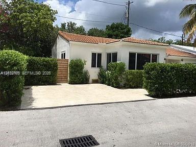 For Rent: $9,500 (3 beds, 2 baths, 1219 Square Feet)