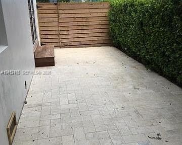 For Rent: $9,500 (3 beds, 2 baths, 1219 Square Feet)
