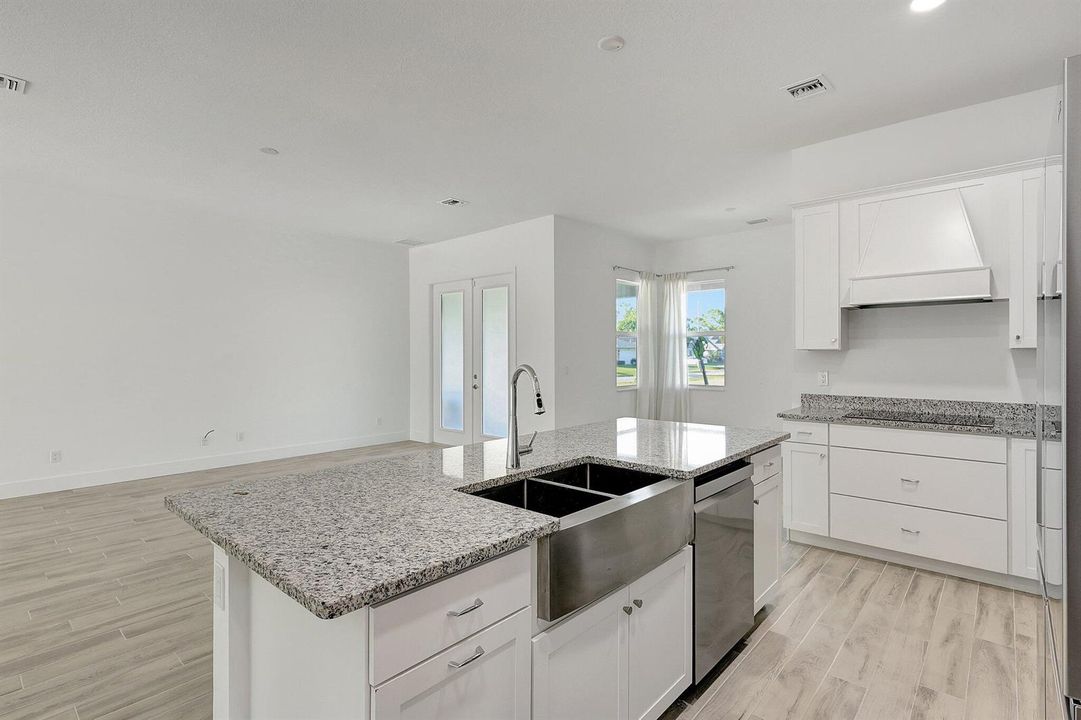 22-web-or-mls-5P1A6672