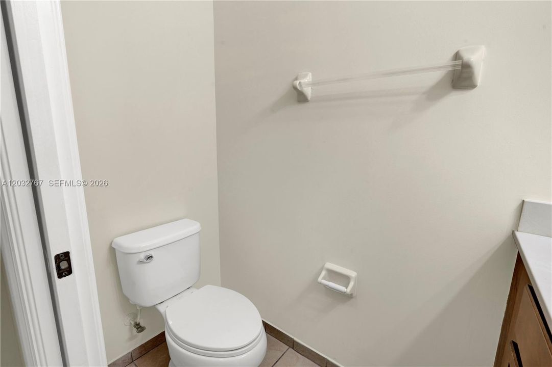 For Rent: $2,800 (3 beds, 2 baths, 1335 Square Feet)