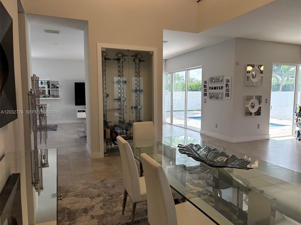 En Venta: $1,800,000 (5 camas, 5 baños, 3690 Pies cuadrados)