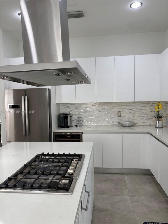 En Venta: $1,800,000 (5 camas, 5 baños, 3690 Pies cuadrados)