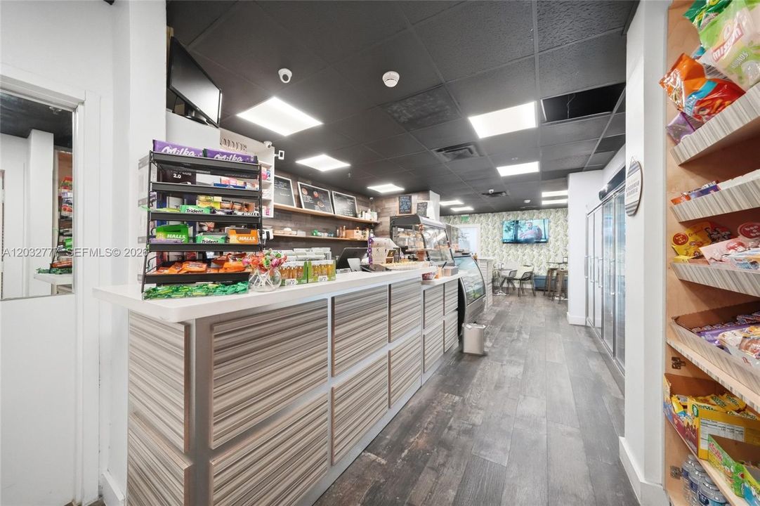 On-site café/market