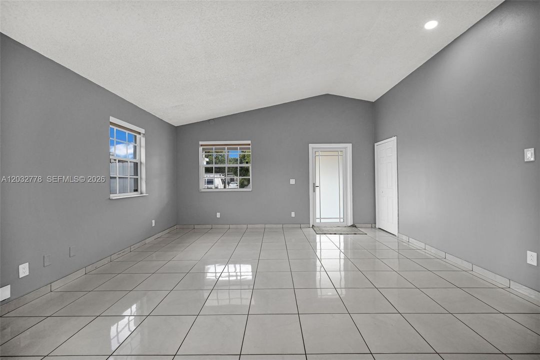 For Sale: $699,000 (3 beds, 2 baths, 1350 Square Feet)