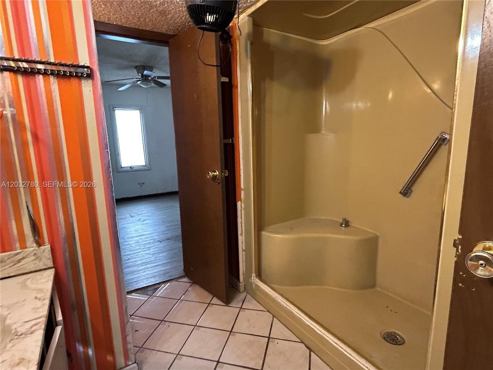 For Sale: $425,000 (3 beds, 2 baths, 1692 Square Feet)