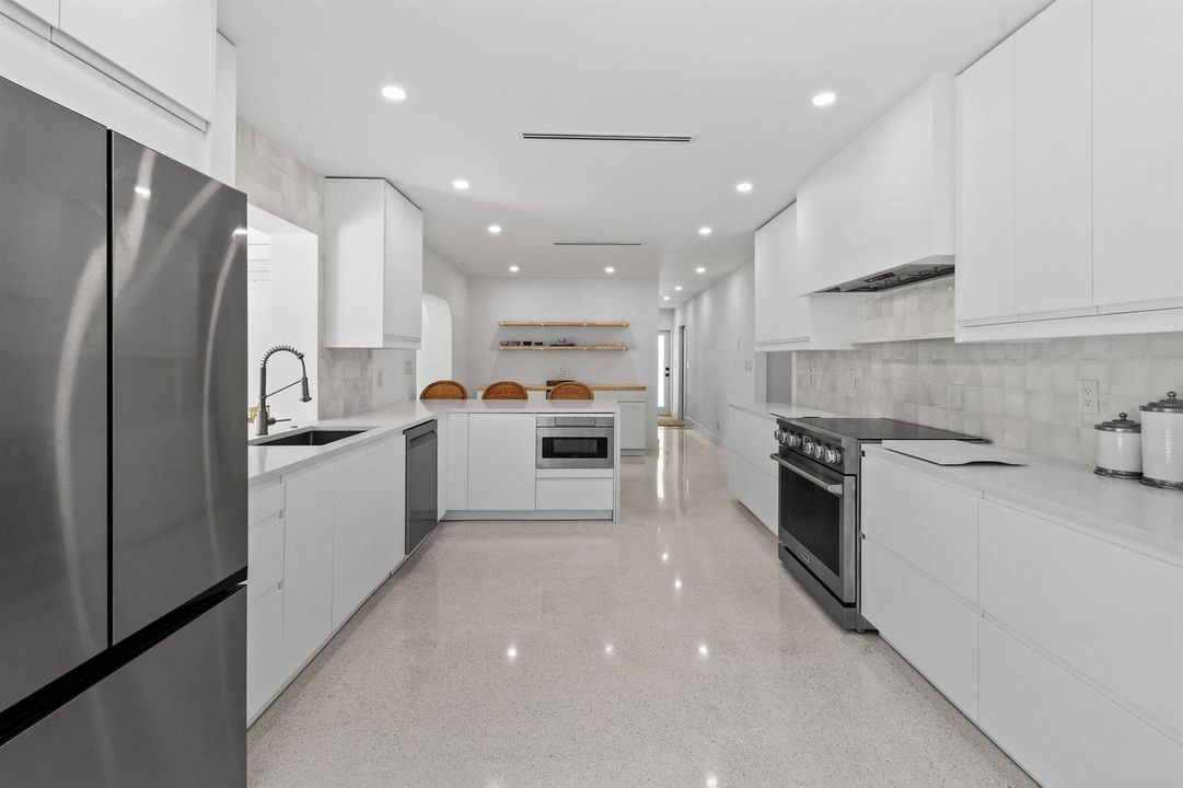 3315NE31stAve(28)