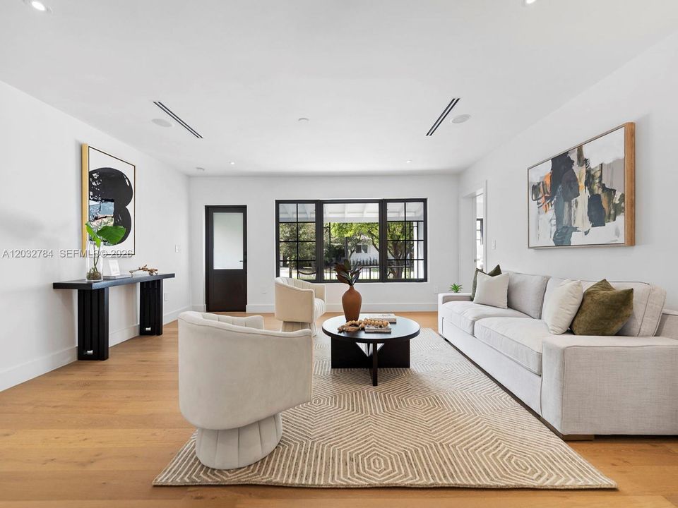 For Sale: $2,292,000 (4 beds, 3 baths, 2237 Square Feet)