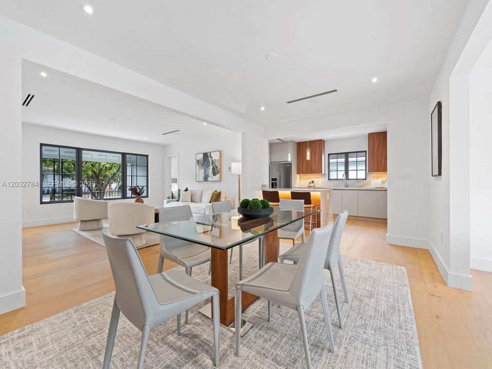 For Sale: $2,292,000 (4 beds, 3 baths, 2237 Square Feet)