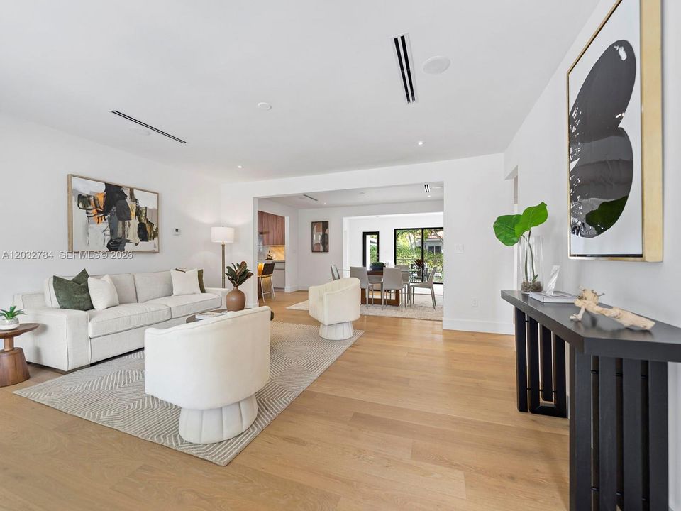 For Sale: $2,292,000 (4 beds, 3 baths, 2237 Square Feet)