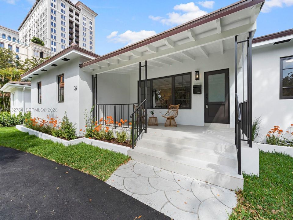 For Sale: $2,292,000 (4 beds, 3 baths, 2237 Square Feet)