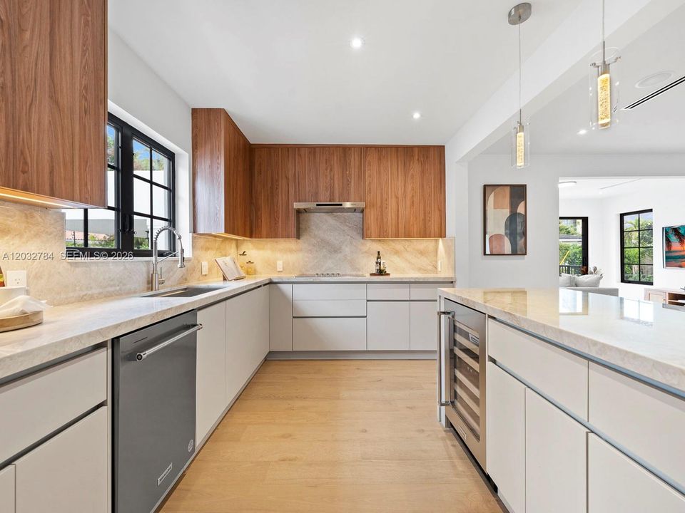 For Sale: $2,292,000 (4 beds, 3 baths, 2237 Square Feet)