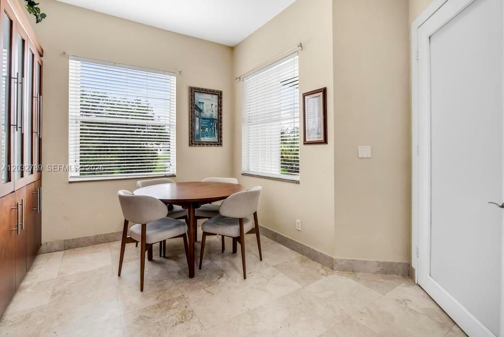 For Sale: $825,000 (3 beds, 2 baths, 1888 Square Feet)