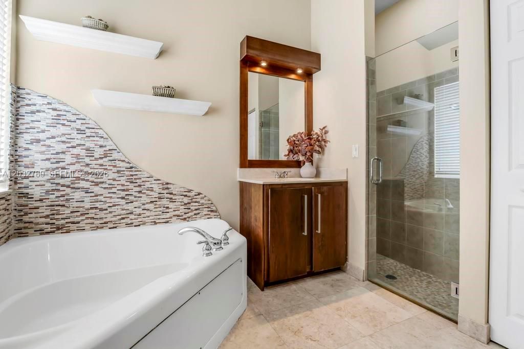 For Sale: $825,000 (3 beds, 2 baths, 1888 Square Feet)