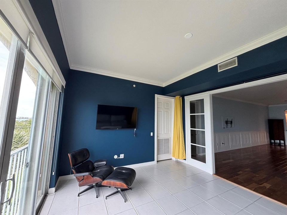 Fla Room