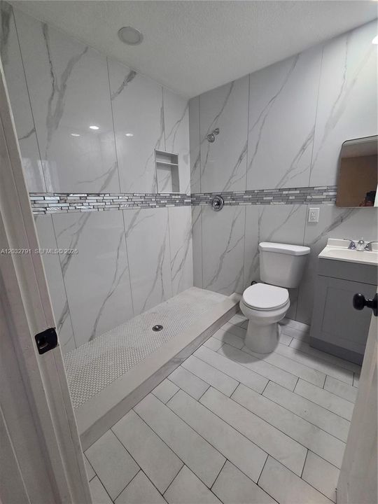 For Rent: $4,114 (4 beds, 3 baths, 1319 Square Feet)