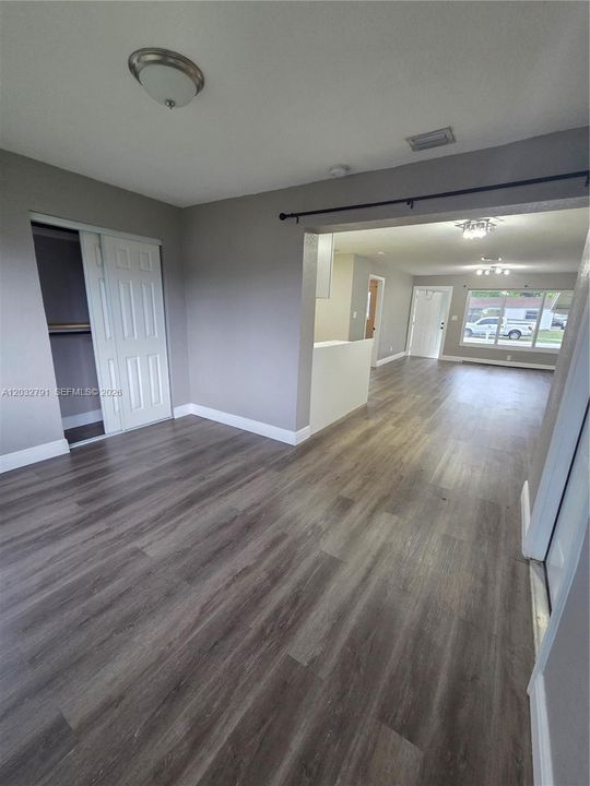 For Rent: $4,114 (4 beds, 3 baths, 1319 Square Feet)