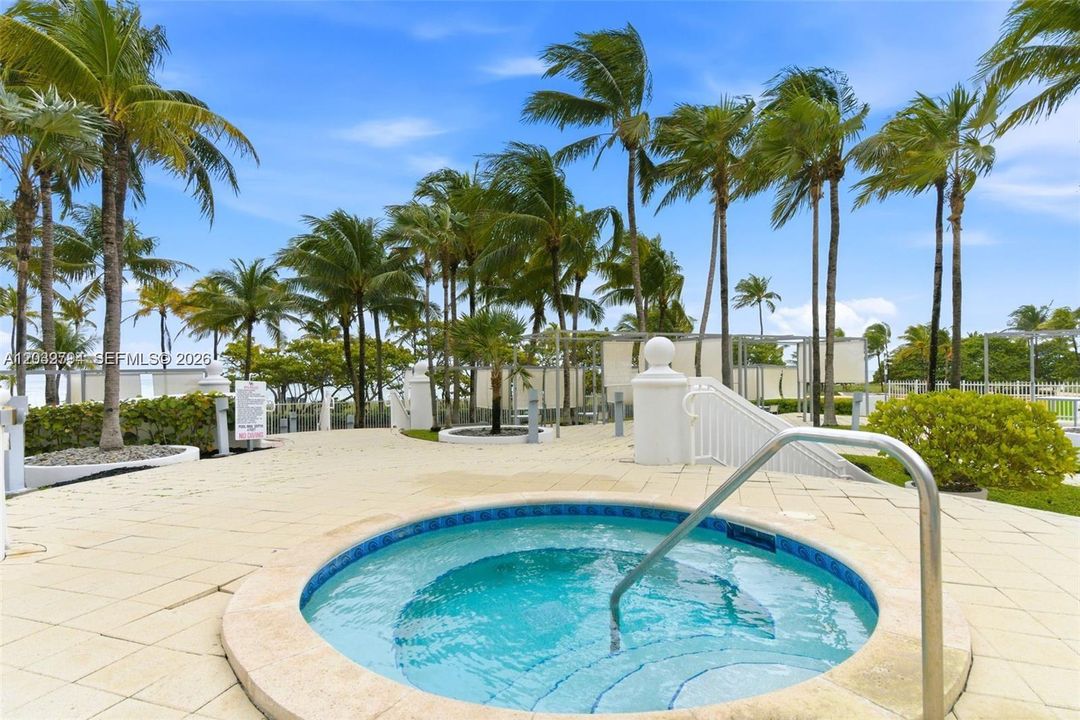 For Rent: $7,000 (2 beds, 2 baths, 1056 Square Feet)