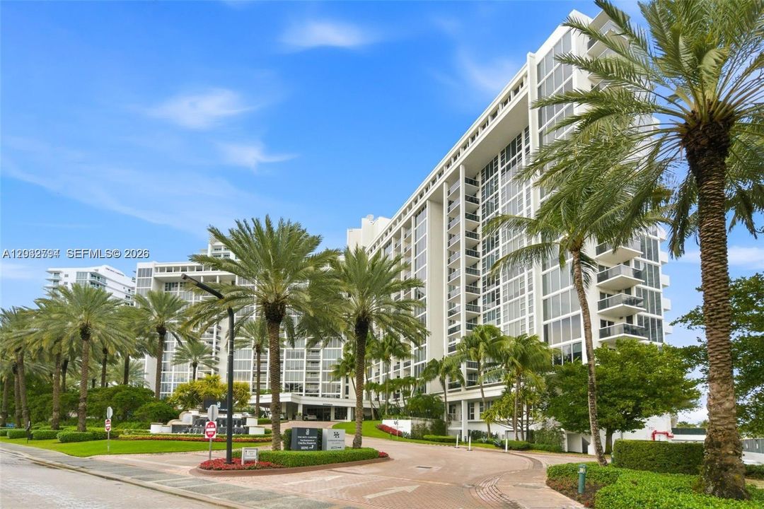 For Rent: $7,000 (2 beds, 2 baths, 1056 Square Feet)