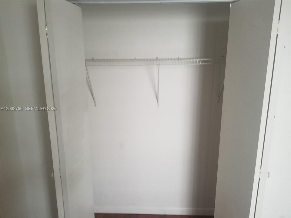 For Rent: $2,000 (2 beds, 1 baths, 610 Square Feet)