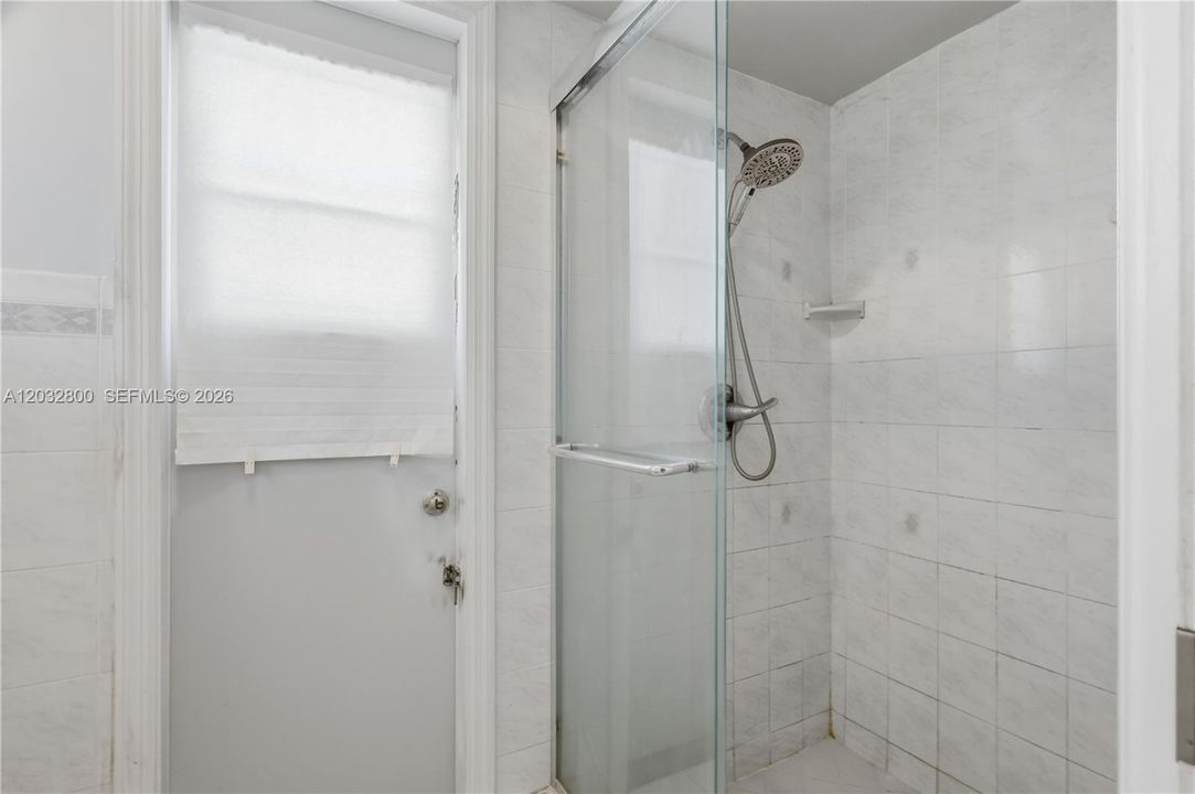 En Venta: $629,000 (3 camas, 2 baños, 1724 Pies cuadrados)